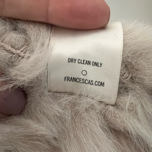 Miami Cream Faux Fur Sleeveless Vest - Size Large - Picture 3 of 6